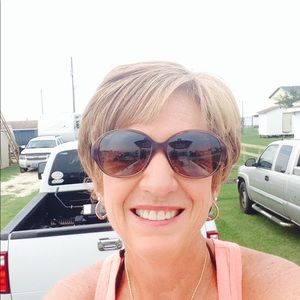 Meet your Posher, Cyndy